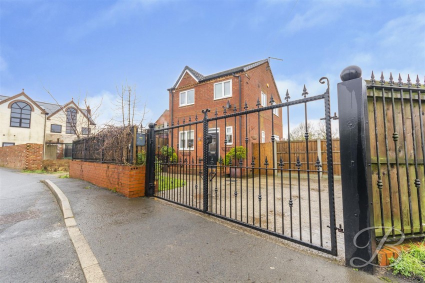 Images for Hickinwood Lane, Clowne, Chesterfield