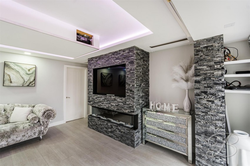 Images for The Peak, Shirebrook, Mansfield