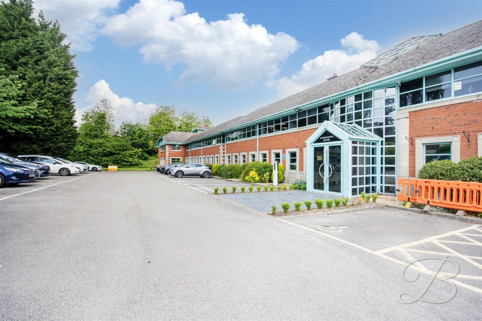 Image of Oak Tree Lane, Mansfield