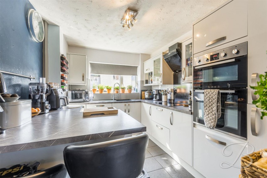 Images for Sixth Avenue, Clipstone Village, Mansfield