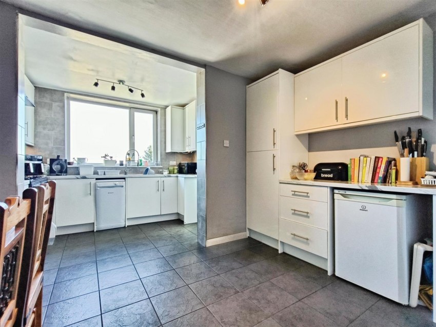 Images for Carnarvon Grove, Sutton-In-Ashfield