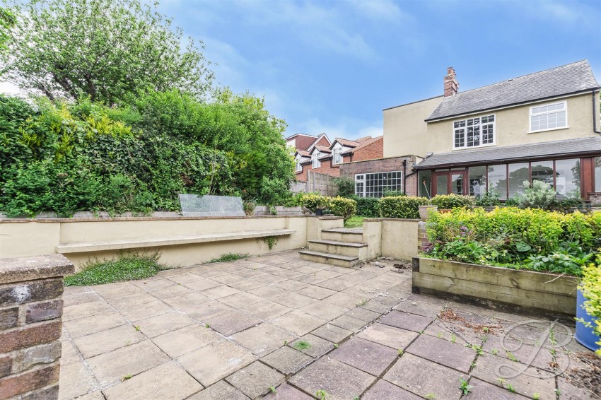 Images for Berry Hill Lane, Mansfield