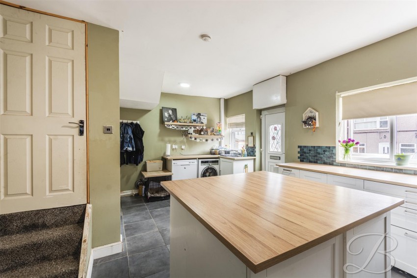 Images for Fifth Avenue, Forest Town, Mansfield