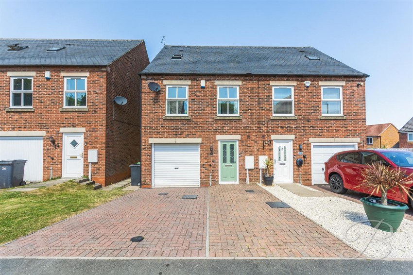 Images for Hall Farm Gardens, Holmewood, Chesterfield