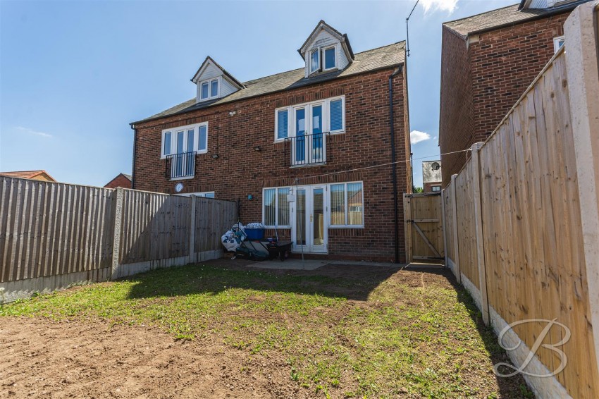 Images for Hall Farm Gardens, Holmewood, Chesterfield