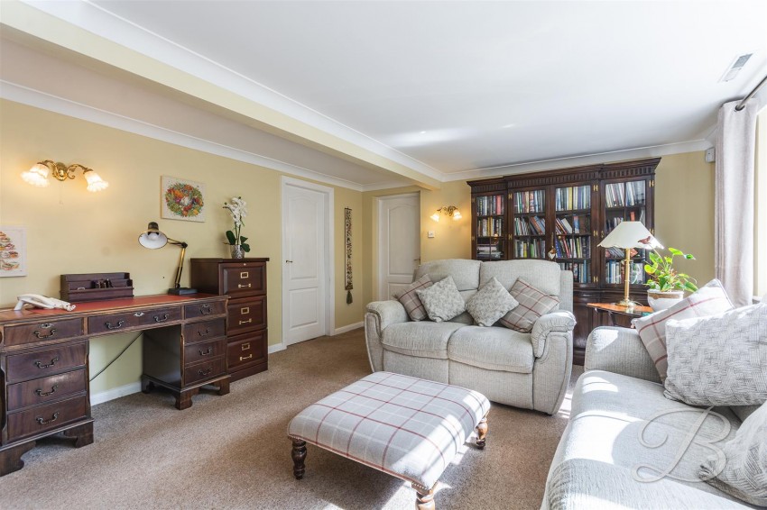 Images for High Oakham Road, Mansfield