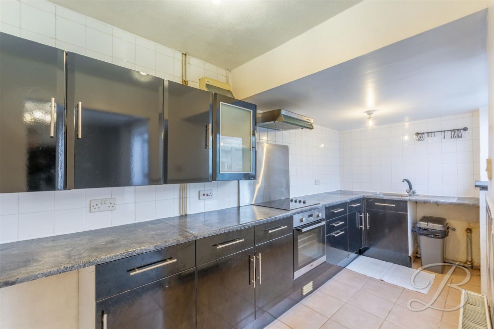 Image of Kingsway Avenue, New Ollerton, Newark