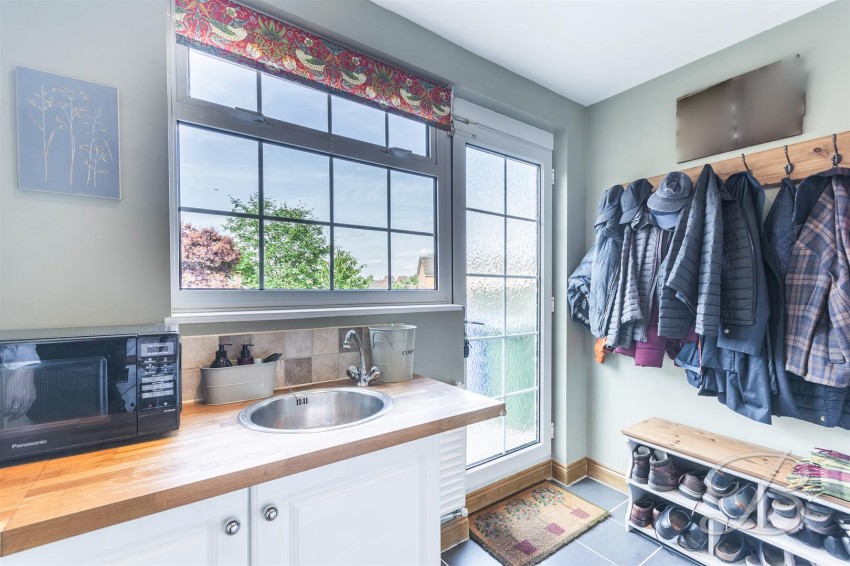 Images for Heatherley Drive, Forest Town, Mansfield