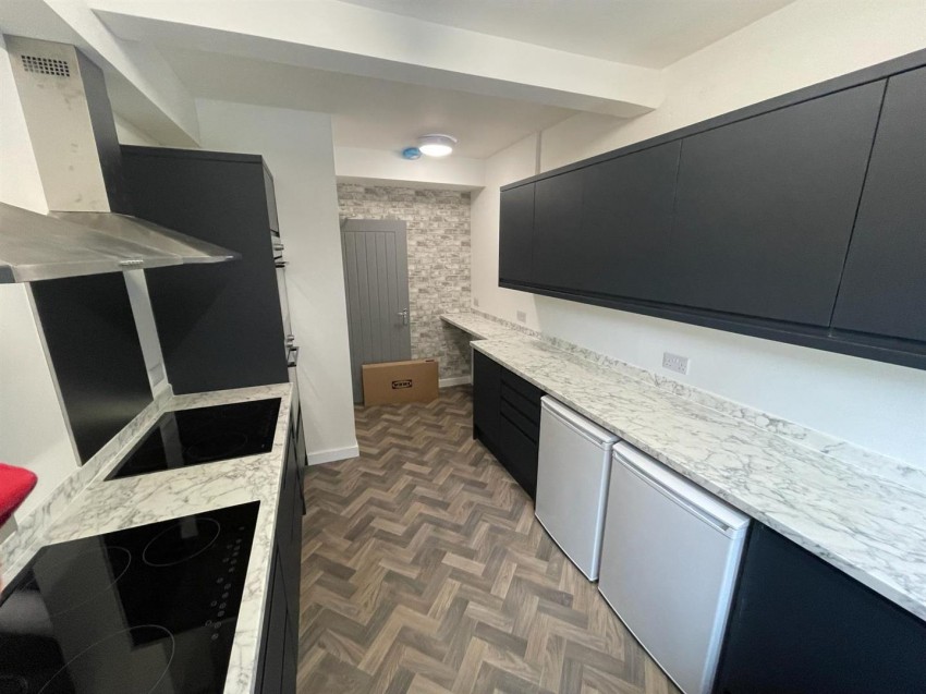 Images for *ALL BILLS INCLUDED* Westdale Road, Mansfield