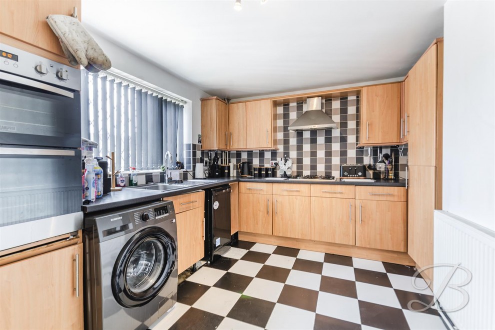 Image of Walnut Tree Crescent, Forest Town, Mansfield