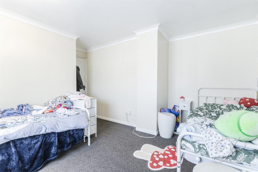 Images for Walnut Tree Crescent, Forest Town, Mansfield