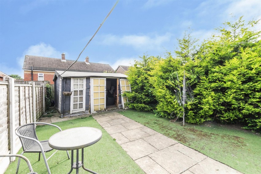Images for Walnut Tree Crescent, Forest Town, Mansfield