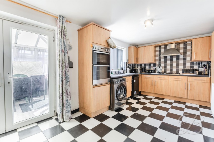 Images for Walnut Tree Crescent, Forest Town, Mansfield