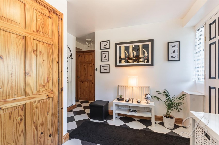 Images for Milton Drive, Ravenshead, Nottingham