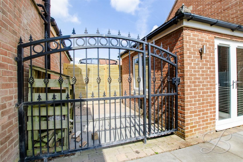 Images for Castle View, Palterton, Chesterfield