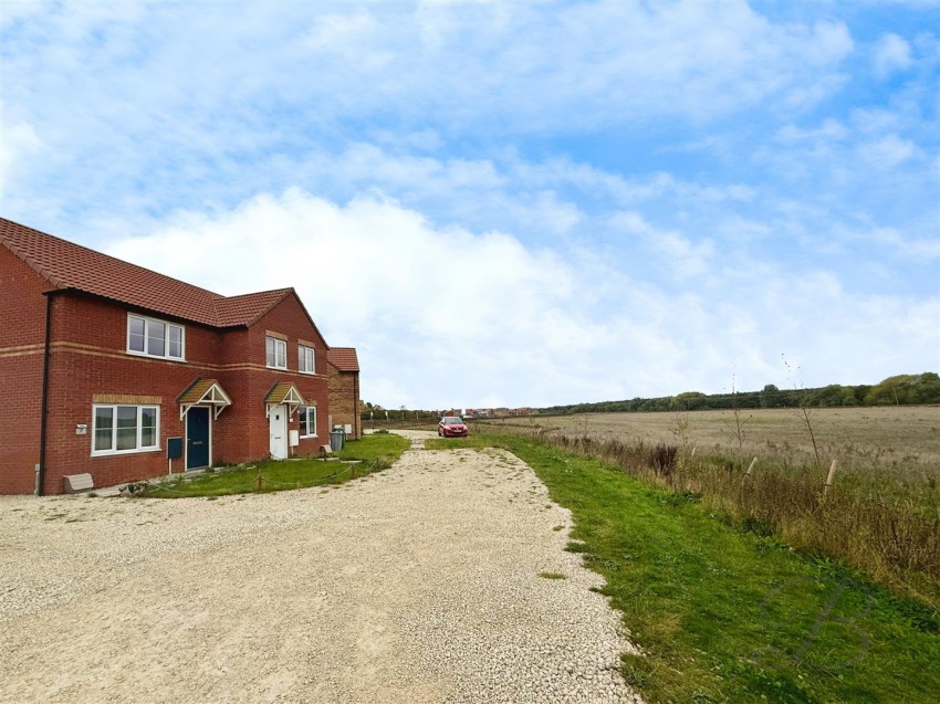 Images for Poppy Avenue, New Ollerton