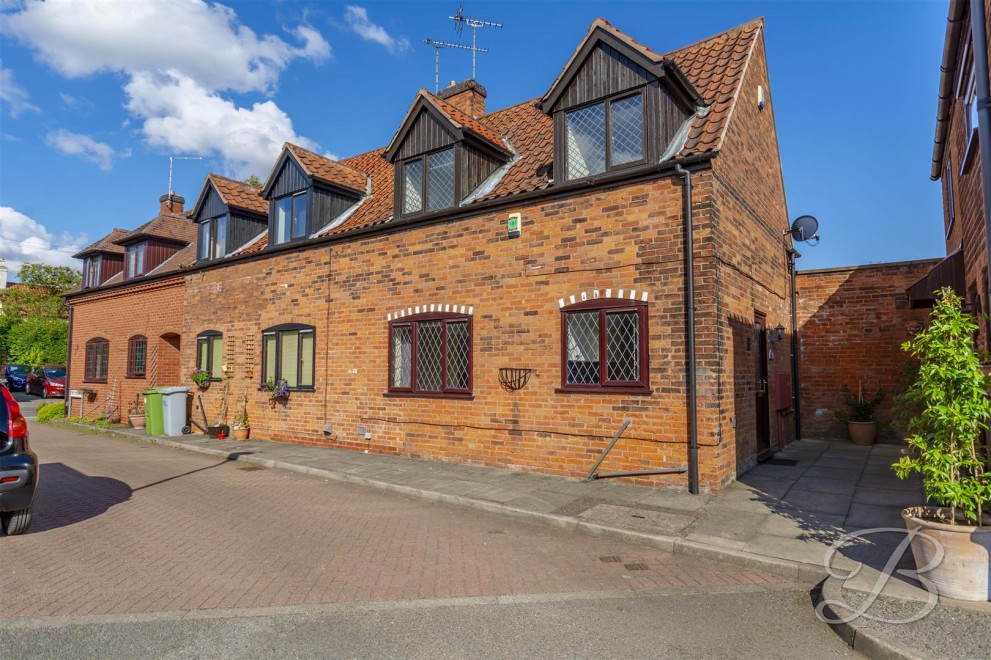 Image of The Pot Yard, Farnsfield, Newark
