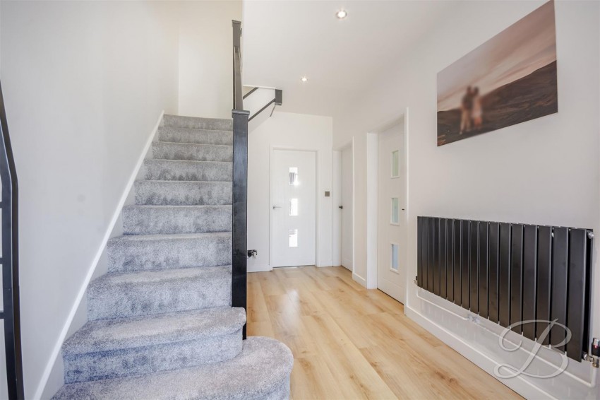 Images for High Oakham Hill, Mansfield