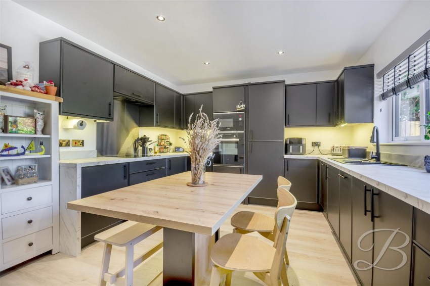 Images for High Oakham Hill, Mansfield