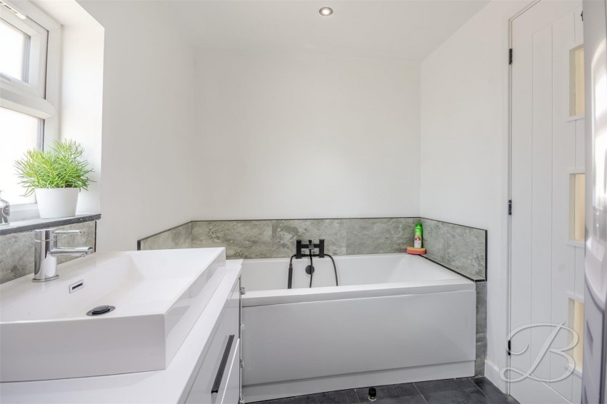 Images for High Oakham Hill, Mansfield