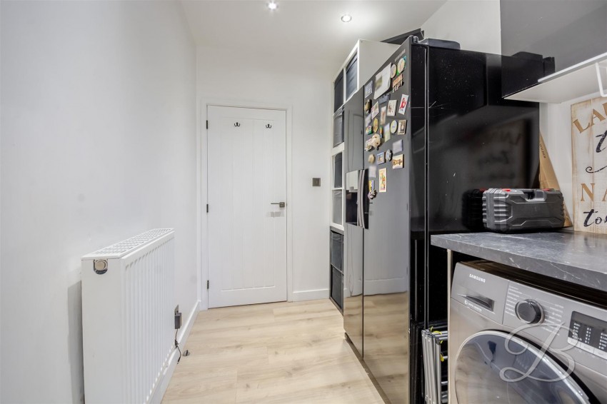 Images for High Oakham Hill, Mansfield
