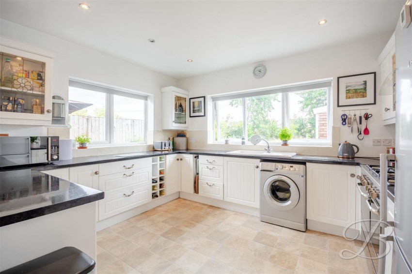 Images for Oak Tree Lane, Mansfield