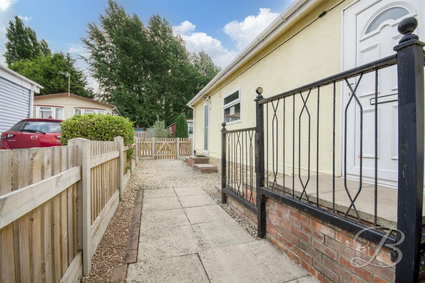 Images for Mickledale Lane, Bilsthorpe, Newark