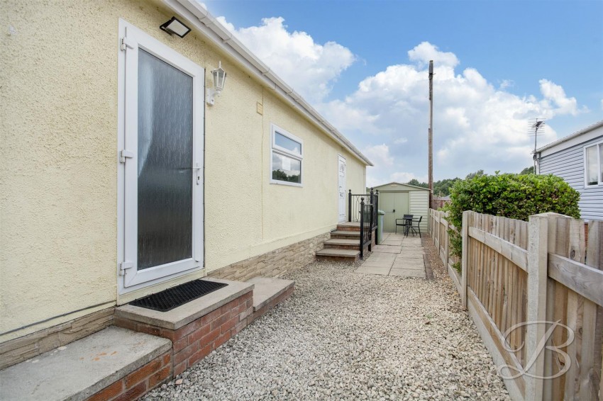 Images for Mickledale Lane, Bilsthorpe, Newark