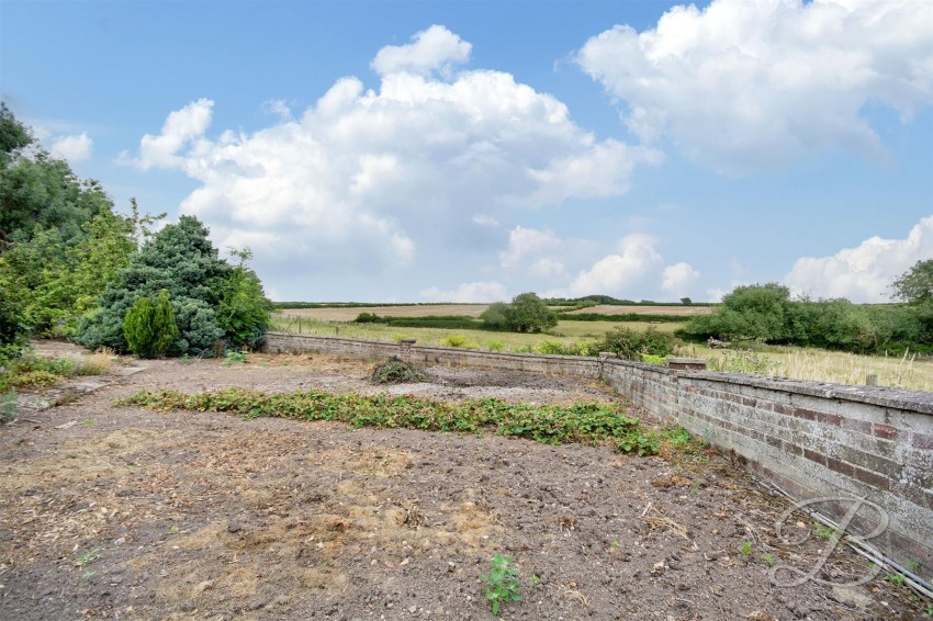 Images for Main Street, Kneesall, Newark