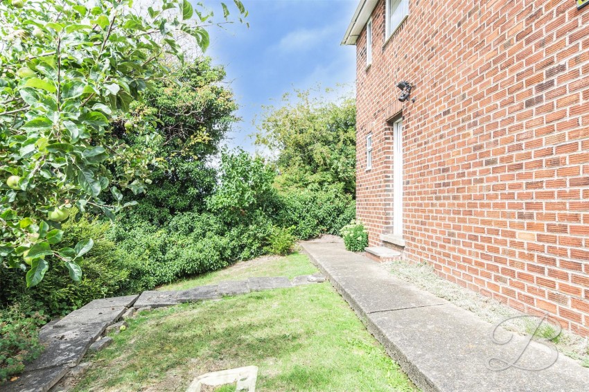 Images for Houldsworth Crescent, Bolsover, Chesterfield