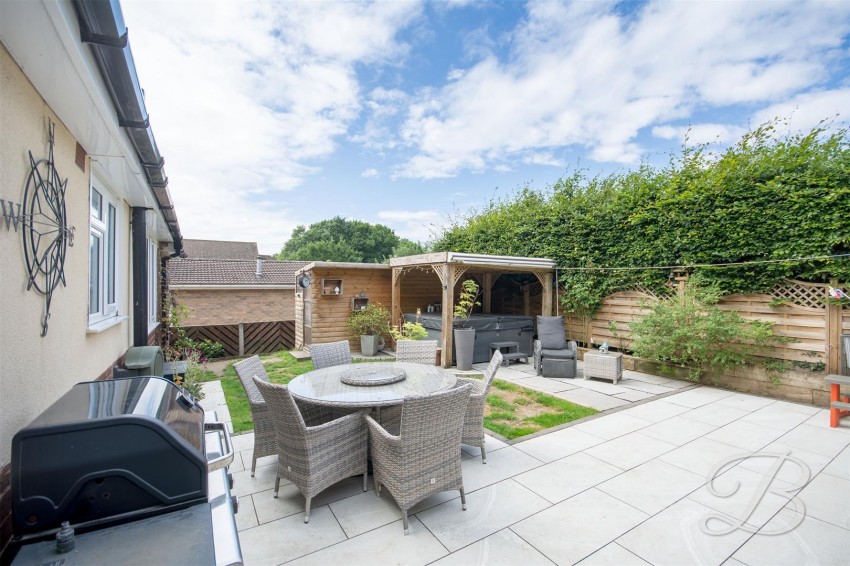 Images for Central Drive, Wingerworth, Chesterfield