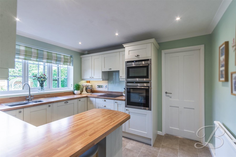 Image of Thorpelands Avenue, Forest Town, Mansfield