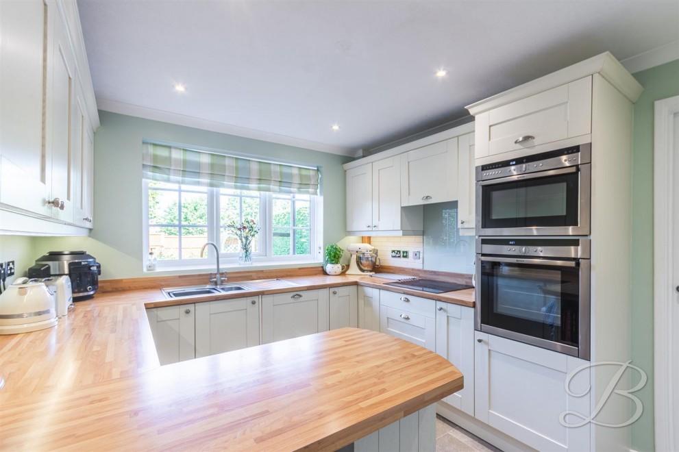 Image of Thorpelands Avenue, Forest Town, Mansfield