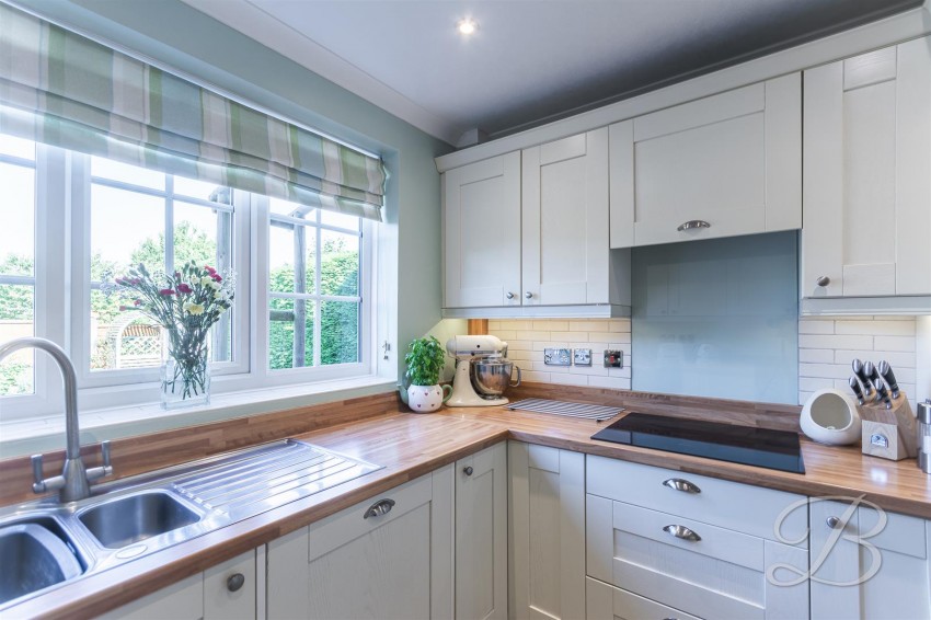 Images for Thorpelands Avenue, Forest Town, Mansfield
