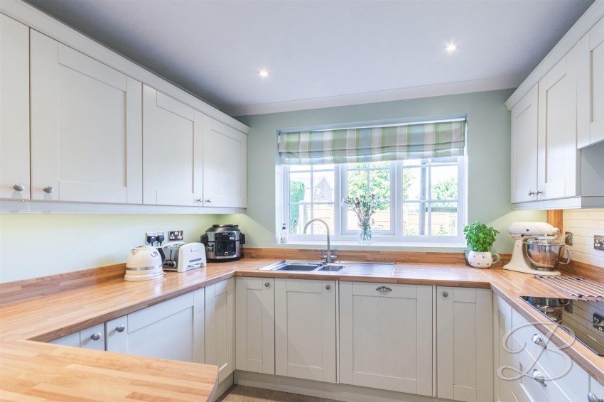 Images for Thorpelands Avenue, Forest Town, Mansfield