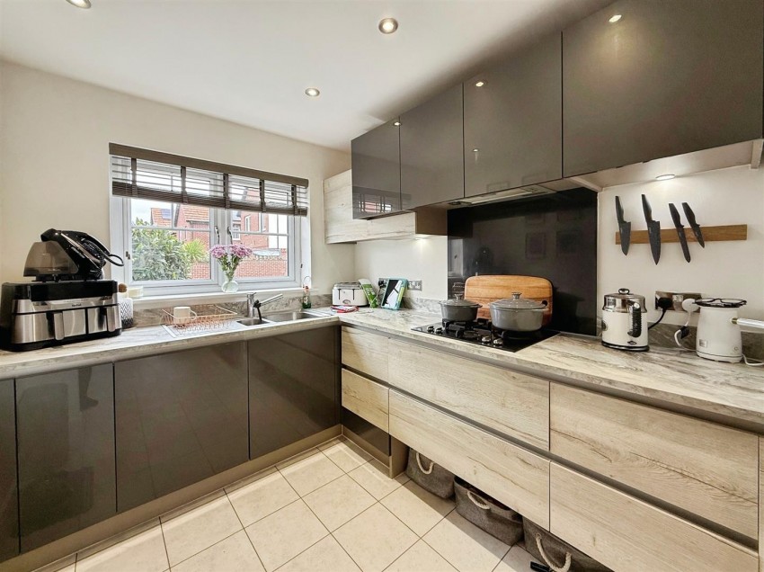 Images for Stoney View, Creswell, Worksop