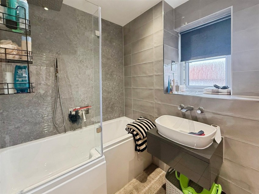 Images for Stoney View, Creswell, Worksop