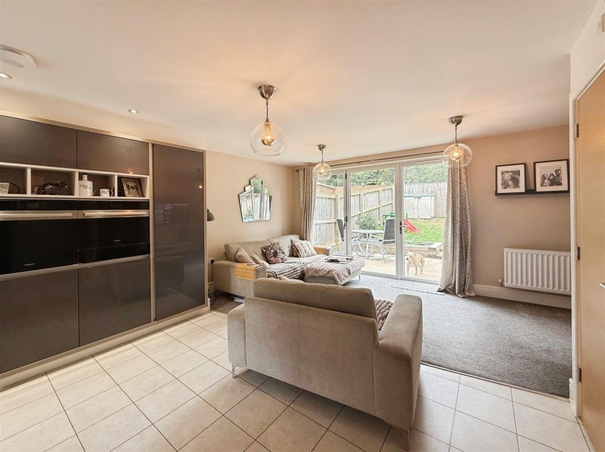 Images for Stoney View, Creswell, Worksop