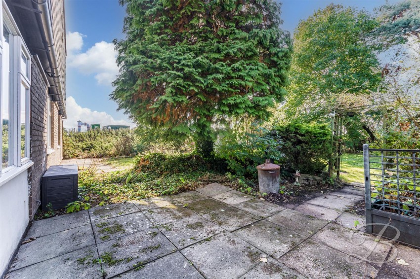 Images for Kneesall, Newark