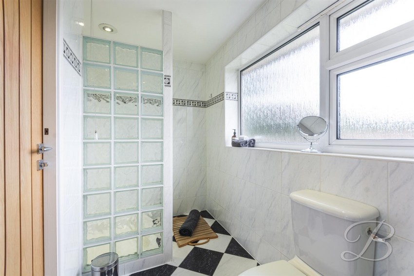 Images for Vernon Crescent, Ravenshead, Nottingham