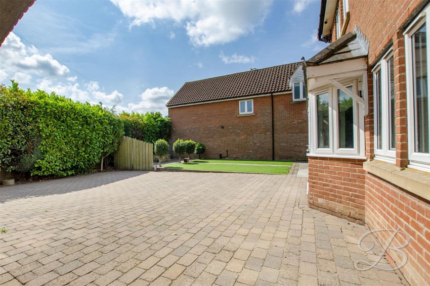 Images for Castle View, Palterton, Chesterfield