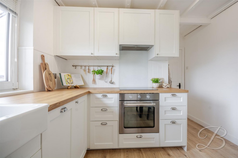 Image of Dorchester Drive, Berry Hill, Mansfield