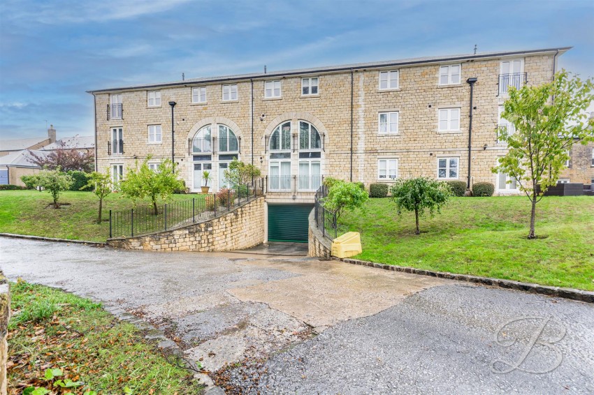 Images for Berry Hill Lane, Mansfield