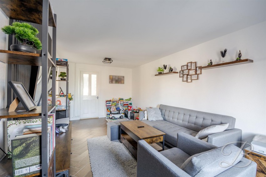 Images for Houldsworth Crescent, Bolsover, Chesterfield
