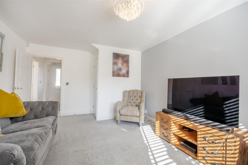 Images for Kestrel Close, Tibshelf, Alfreton