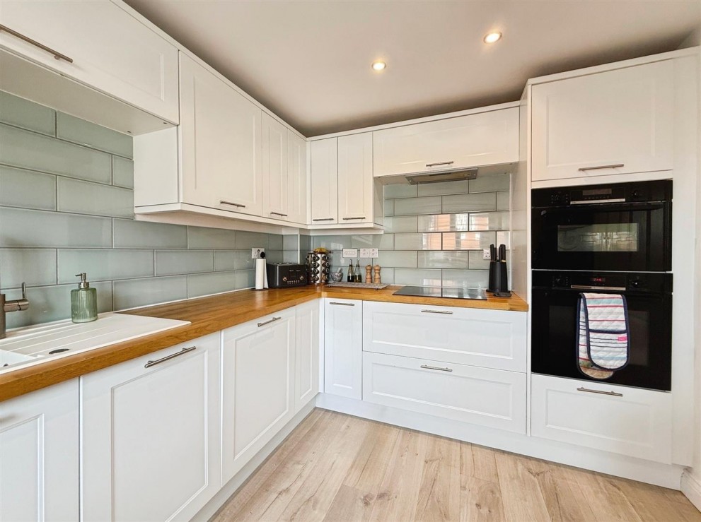 Image of East Street, Doe Lea, Chesterfield