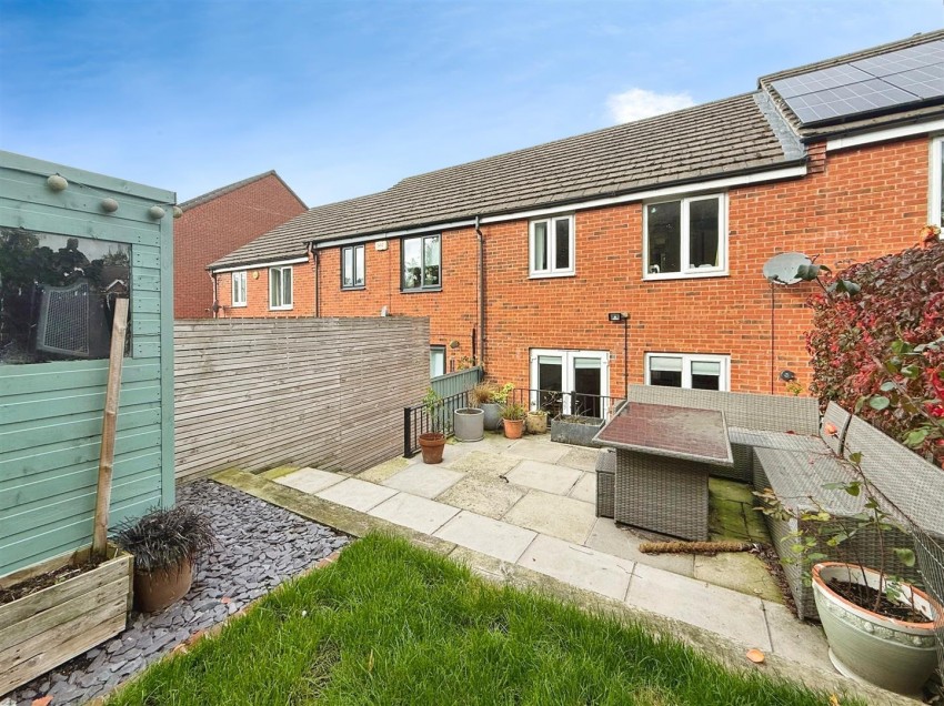 Images for East Street, Doe Lea, Chesterfield