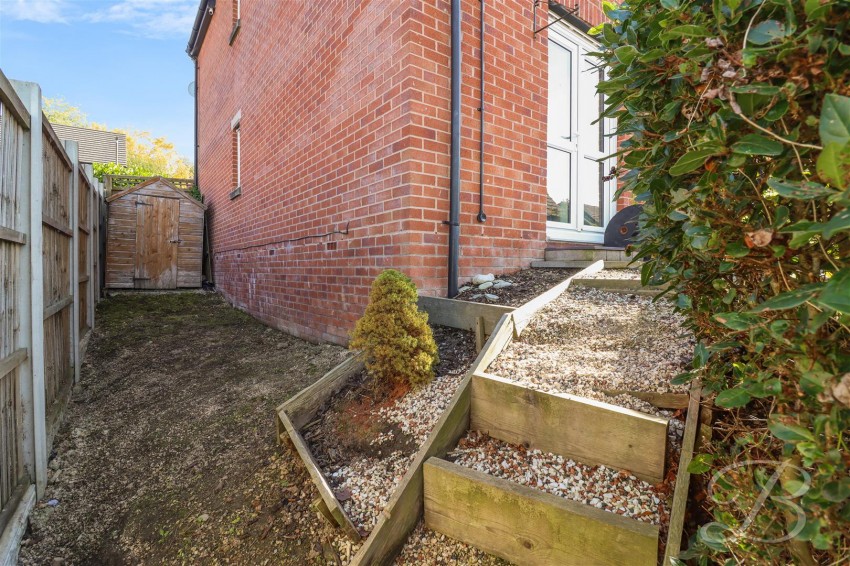 Images for East Street, Doe Lea, Chesterfield