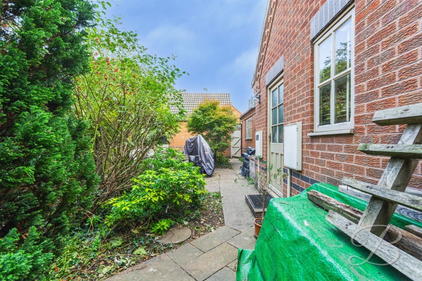 Images for Eastern Court, Newark