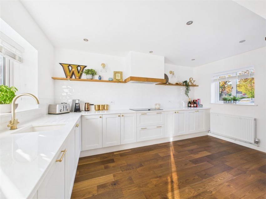 Images for Vernon Crescent, Ravenshead, Nottingham